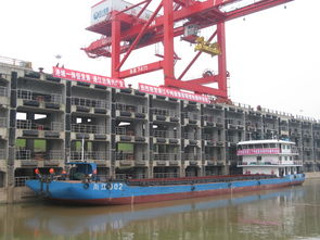 广安港迎来首艘千吨级货运班轮，开启饮料运输新篇章