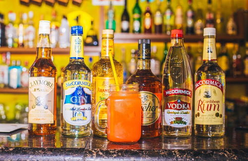 以艺术之名，约你上这家'一杯倒'的酒吧喝个痛快！